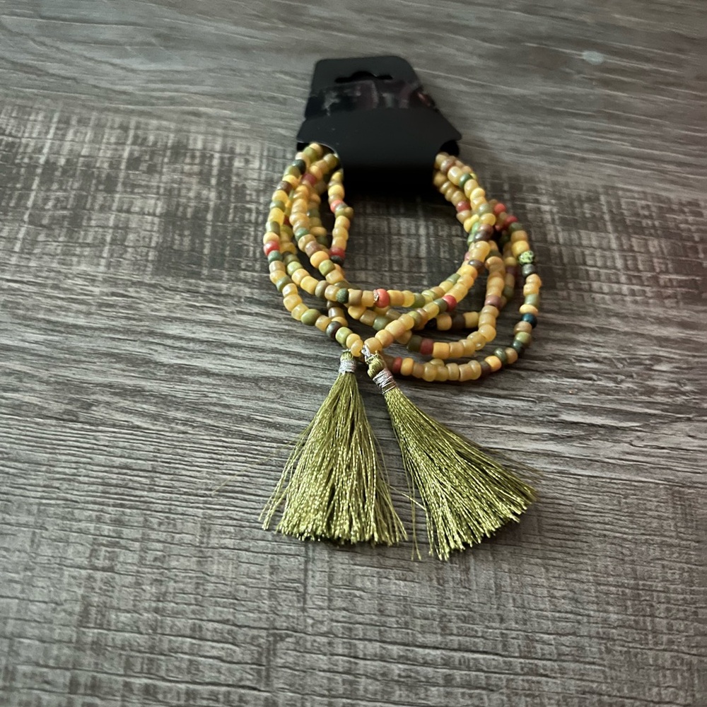 Women’s stackable bracelet.